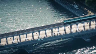 空中视图交通metrao火车车车辆穿越他的河一hakeim桥<strong>巴黎</strong>法国